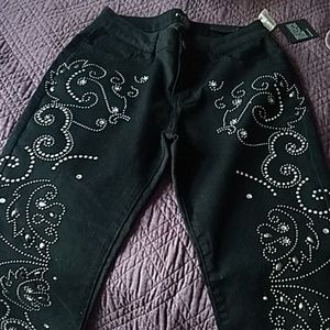 Pants with decorated rhinestones.